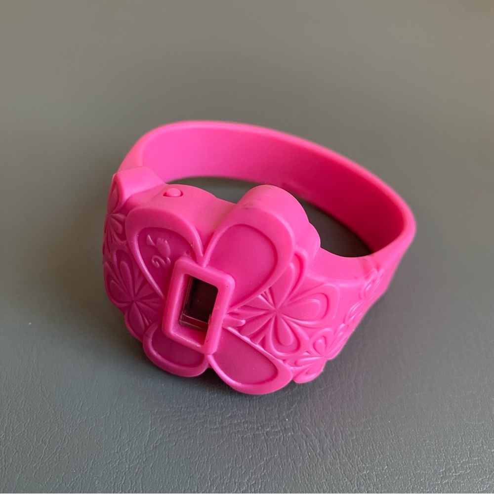 Mattel Barbie Hot Pink Butterfly Flowers Children’s Watch Kelloggs Cereal